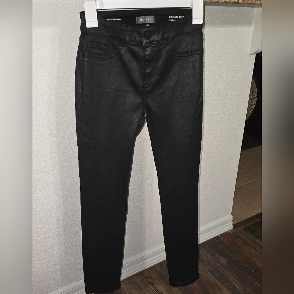 DL1961 Jet Black Denim Coated Pants. Sz 25 Skinny 0162
